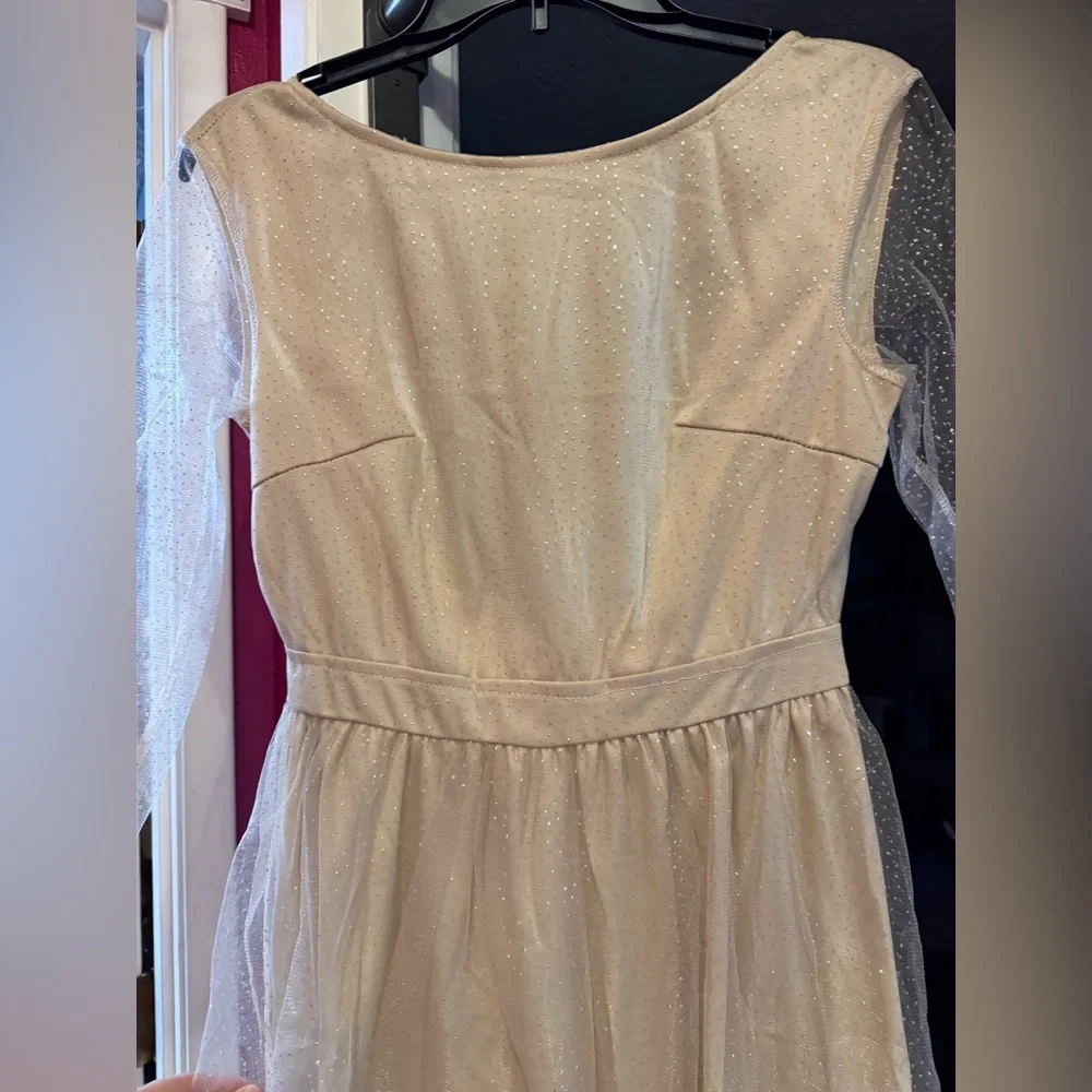 Elegant Cream Sheer Sleeve Dress with Sparkles, Open Back! New!! - Picture 7 of 14